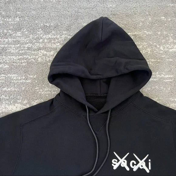 🖤 NWT🖤 KAWS x SACAI Embroidery Hoodie